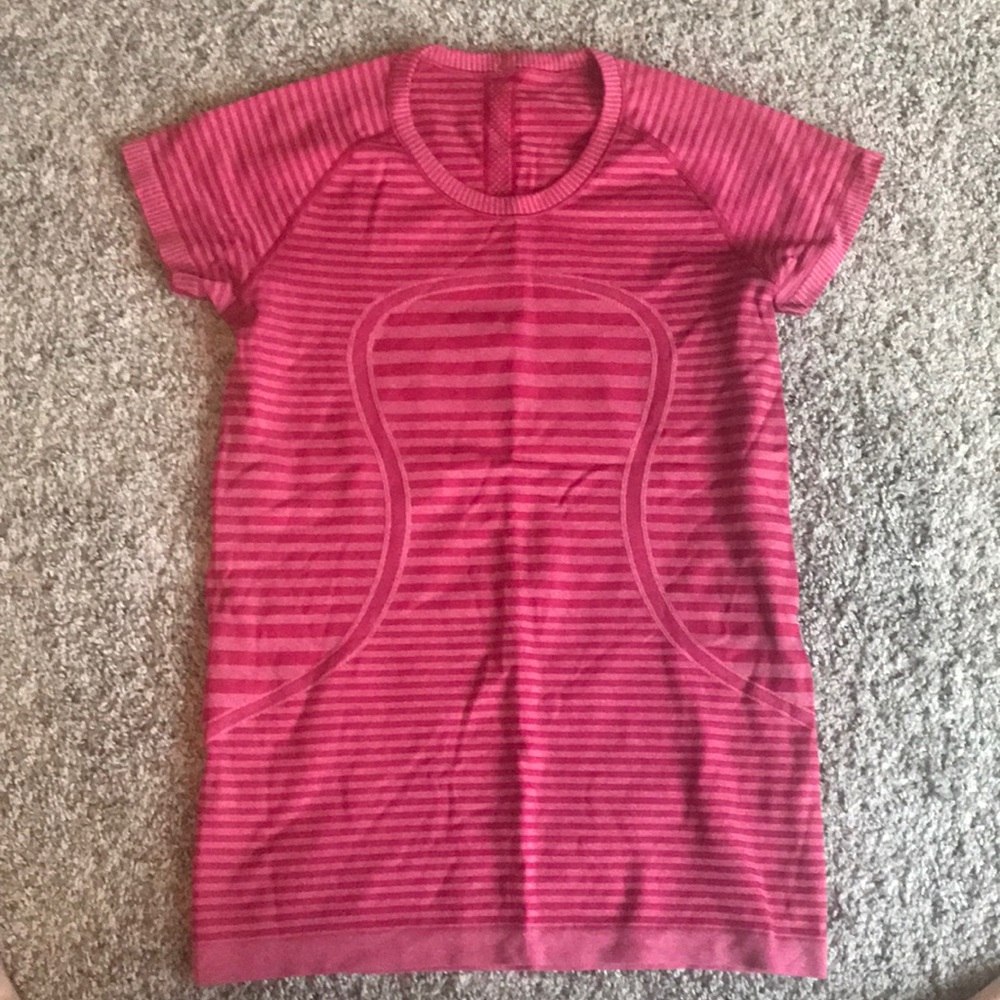 Swiftly Tech Short Sleeve Size 10